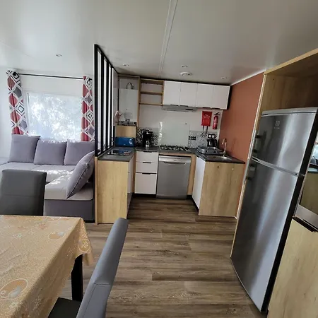 Mh 470 3chambres Et 1salle De Bain Dans 4 Etoiles *