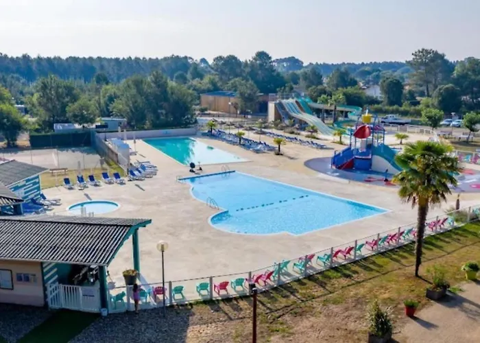 Mh 470 3chambres Et 1salle De Bain Dans 4 Etoiles Campingplads Saint-Julien-en-Born