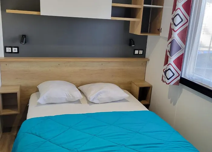 Mh 470 3chambres Et 1salle De Bain Dans 4 Etoiles *