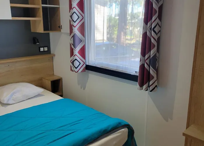 Mh 470 3chambres Et 1salle De Bain Dans 4 Etoiles *